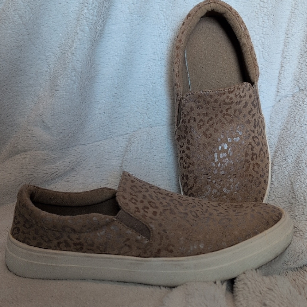 Women's Tan Slip-On Shoes
